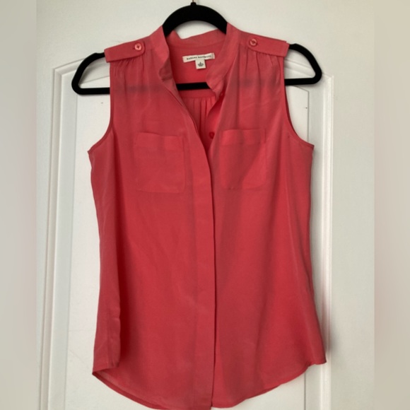 Banana Republic 100% Silk button down blouse - Picture 1 of 2